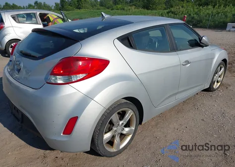 2014 Hyundai Veloster Base W/Black from USA, damaged, VIN KMHTC6AD6EU182632